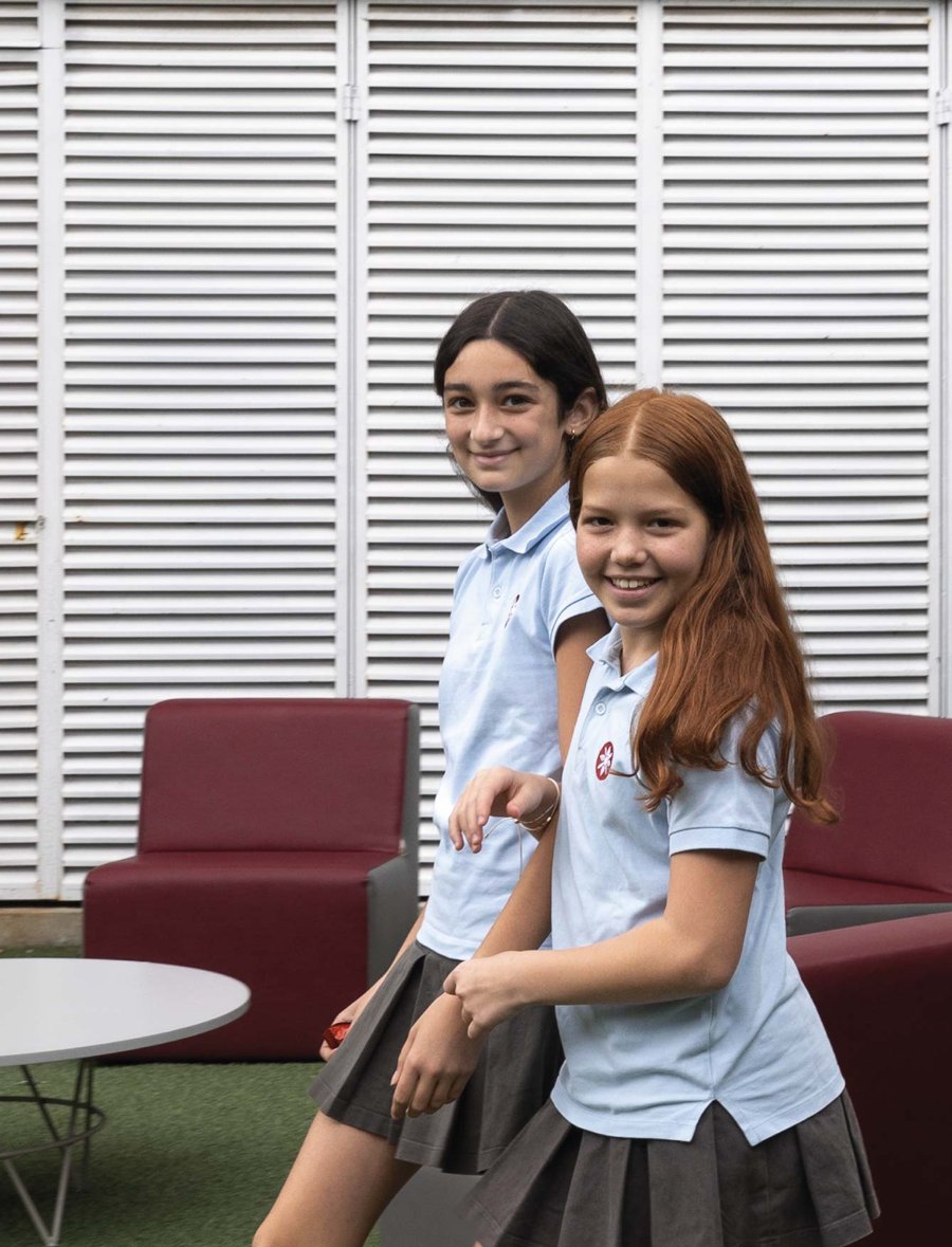 Alunas do Colégio João Paulo II, Escola do Ser